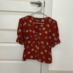 Madewell flowy silk flower top, size 4